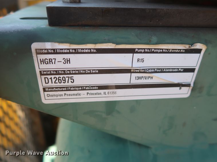 image for item HT9563 2015 Chevrolet Silverado 3500HD  utility bed pickup truck