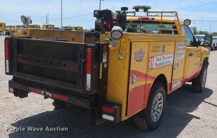 image for item HT9564 2012 Chevrolet Silverado 2500HD  utility bed pickup truck