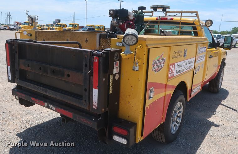 image for item HT9564 2012 Chevrolet Silverado 2500HD  utility bed pickup truck