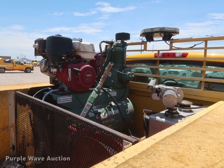 image for item HT9564 2012 Chevrolet Silverado 2500HD  utility bed pickup truck