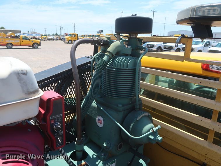 image for item HT9564 2012 Chevrolet Silverado 2500HD  utility bed pickup truck