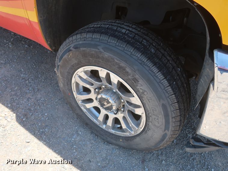 image for item HT9564 2012 Chevrolet Silverado 2500HD  utility bed pickup truck