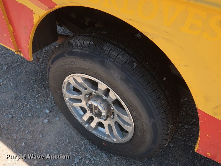 image for item HT9564 2012 Chevrolet Silverado 2500HD  utility bed pickup truck