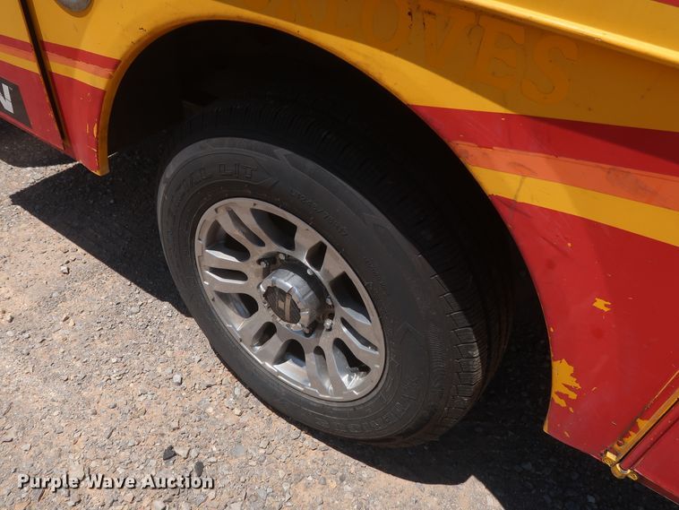 image for item HT9564 2012 Chevrolet Silverado 2500HD  utility bed pickup truck