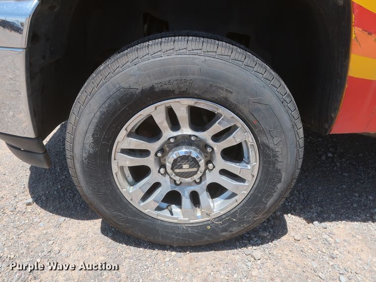 image for item HT9564 2012 Chevrolet Silverado 2500HD  utility bed pickup truck