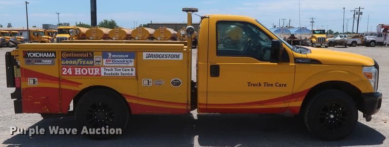 image for item HT9565 2015 Ford F350 Super Duty XL  utility bed pickup truck