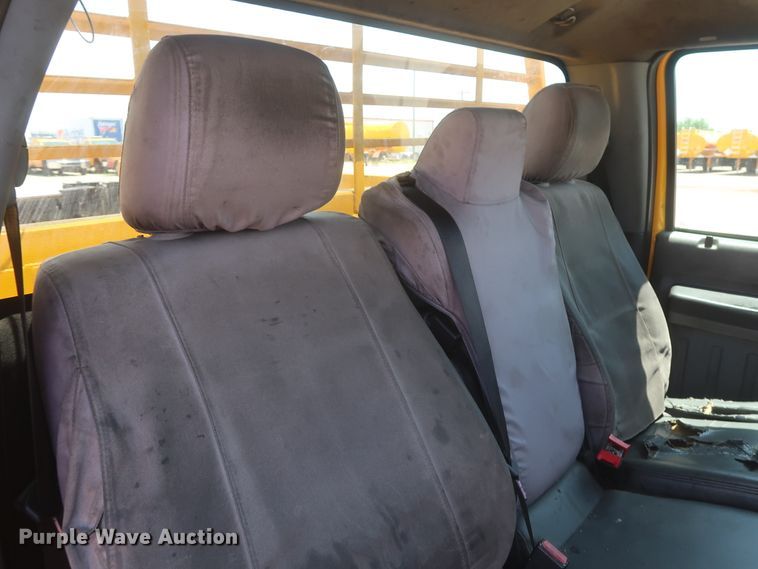 image for item HT9565 2015 Ford F350 Super Duty XL  utility bed pickup truck