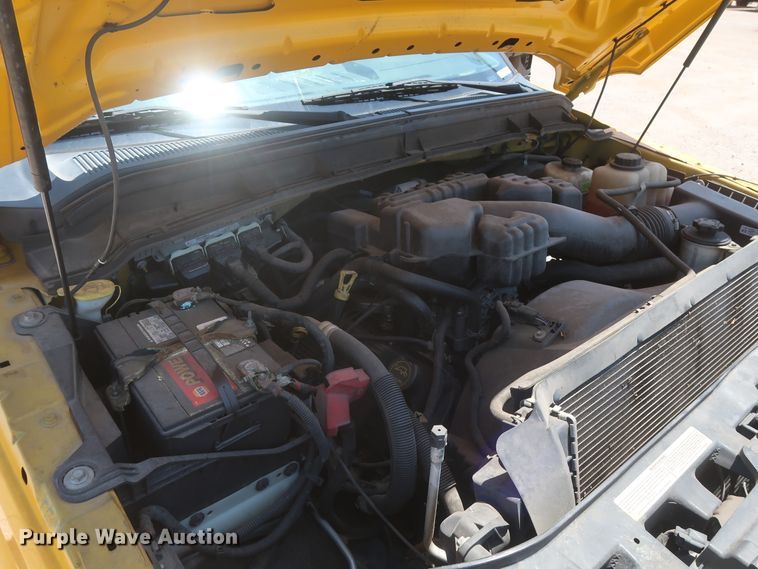 image for item HT9565 2015 Ford F350 Super Duty XL  utility bed pickup truck