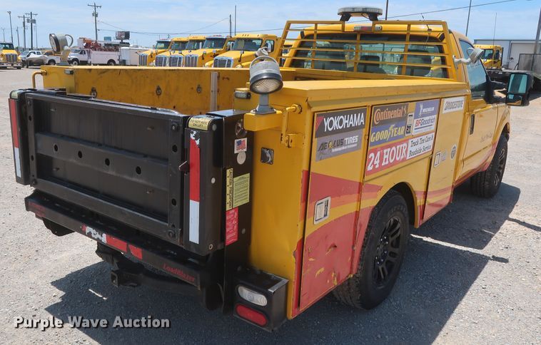 image for item HT9565 2015 Ford F350 Super Duty XL  utility bed pickup truck