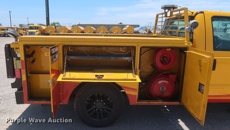 image for item HT9565 2015 Ford F350 Super Duty XL  utility bed pickup truck