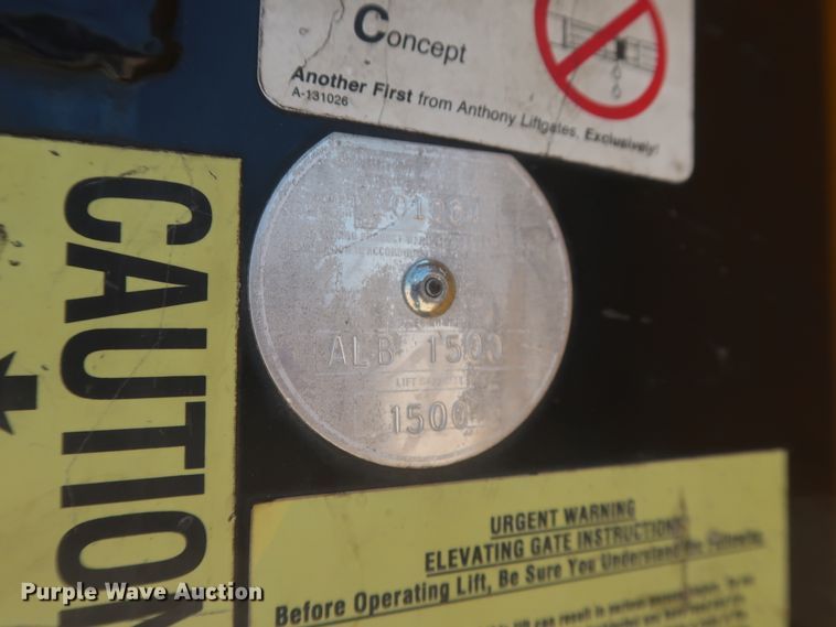 image for item HT9566 2014 Chevrolet Silverado 3500HD  utility bed pickup truck