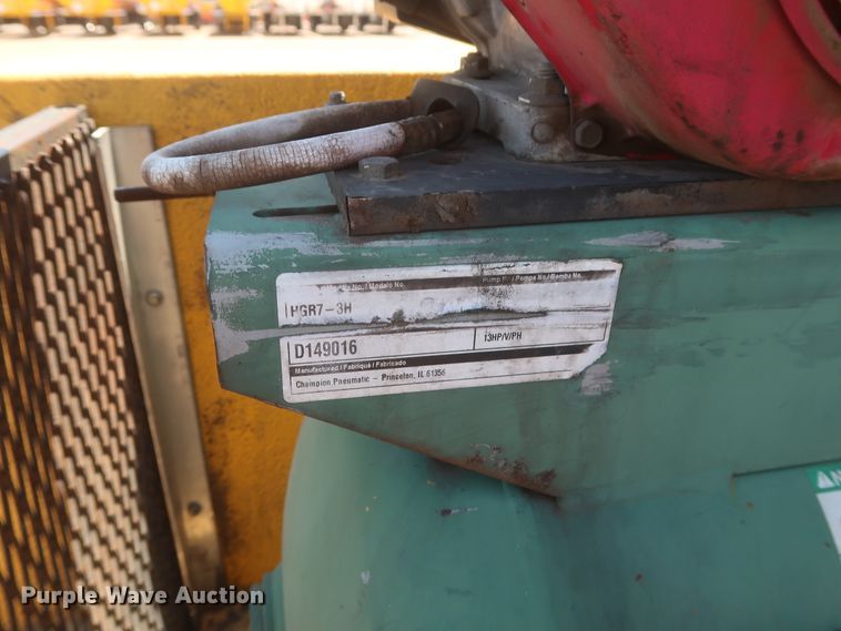 image for item HT9566 2014 Chevrolet Silverado 3500HD  utility bed pickup truck