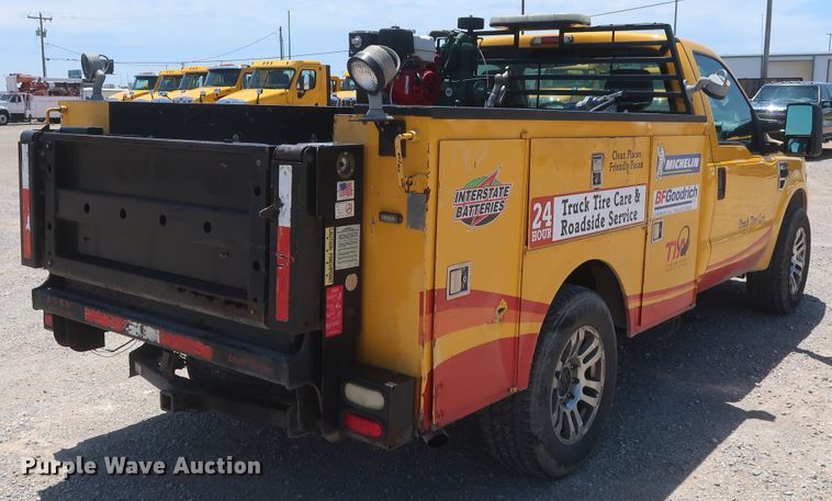 image for item HT9567 2009 Ford F250 Super Duty XL  utility bed pickup truck