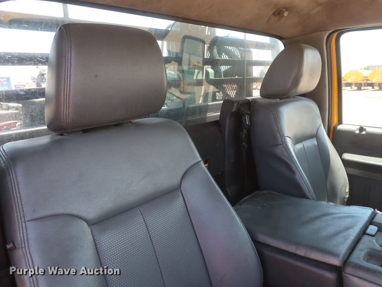 image for item HT9567 2009 Ford F250 Super Duty XL  utility bed pickup truck