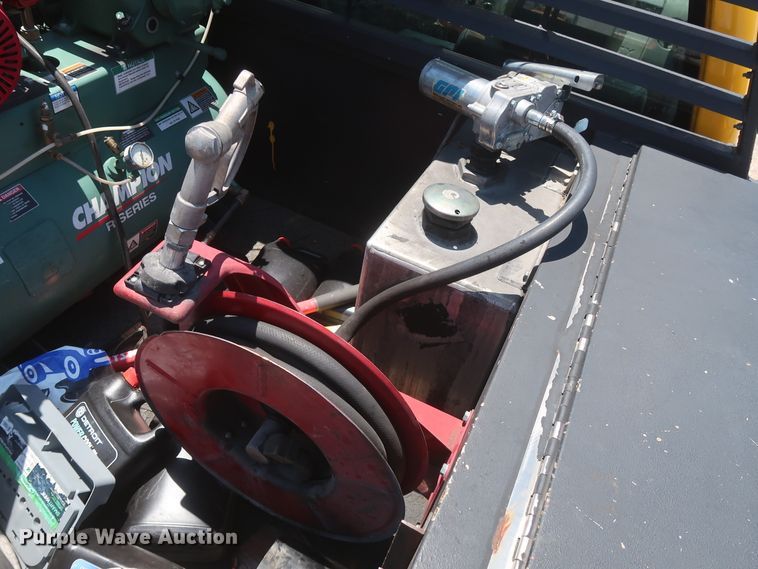 image for item HT9567 2009 Ford F250 Super Duty XL  utility bed pickup truck