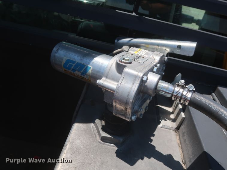 image for item HT9567 2009 Ford F250 Super Duty XL  utility bed pickup truck