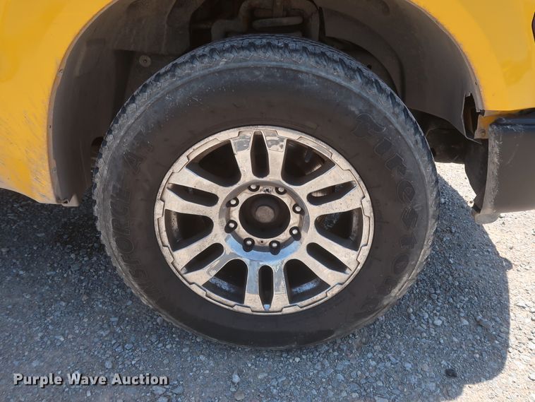 image for item HT9567 2009 Ford F250 Super Duty XL  utility bed pickup truck