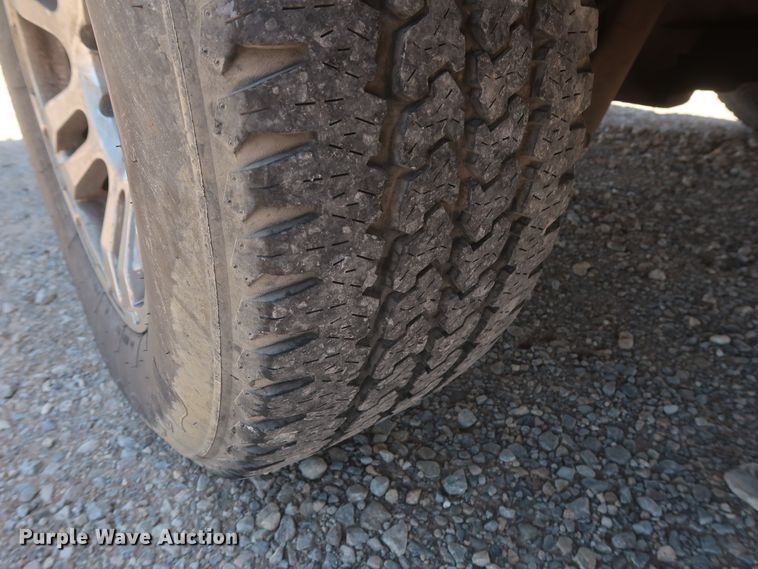 image for item HT9567 2009 Ford F250 Super Duty XL  utility bed pickup truck