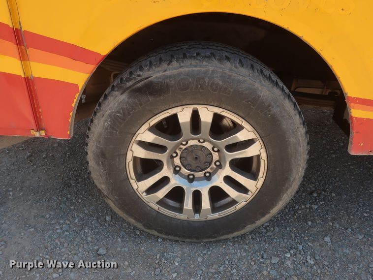 image for item HT9567 2009 Ford F250 Super Duty XL  utility bed pickup truck