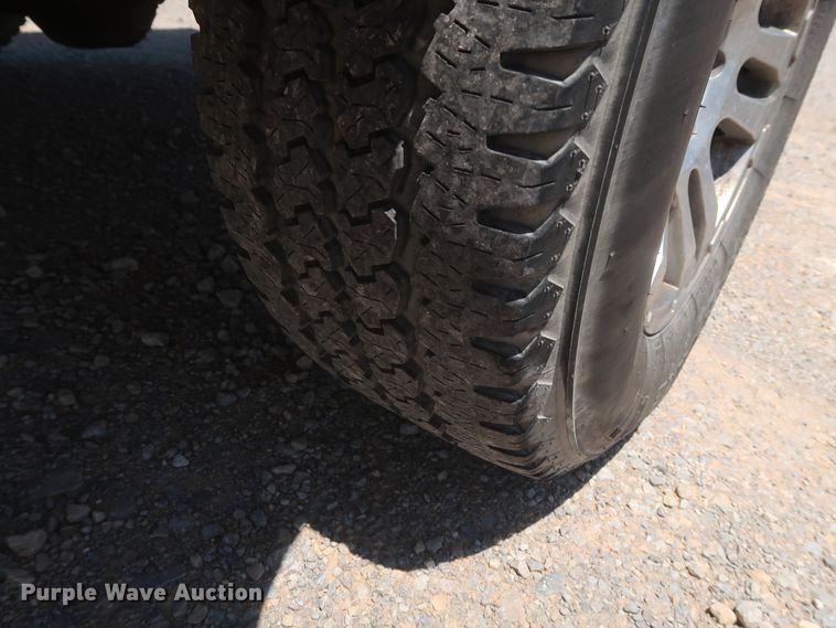 image for item HT9567 2009 Ford F250 Super Duty XL  utility bed pickup truck