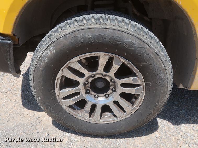 image for item HT9567 2009 Ford F250 Super Duty XL  utility bed pickup truck