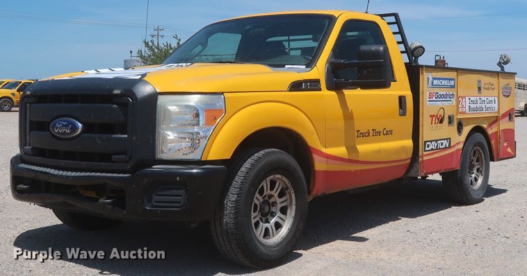 image for item HT9568 2011 Ford F250 Super Duty XL  utility bed pickup truck