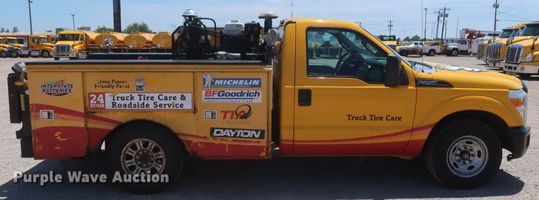 image for item HT9568 2011 Ford F250 Super Duty XL  utility bed pickup truck