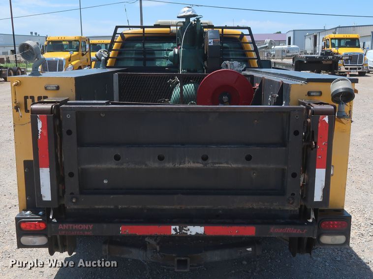 image for item HT9568 2011 Ford F250 Super Duty XL  utility bed pickup truck