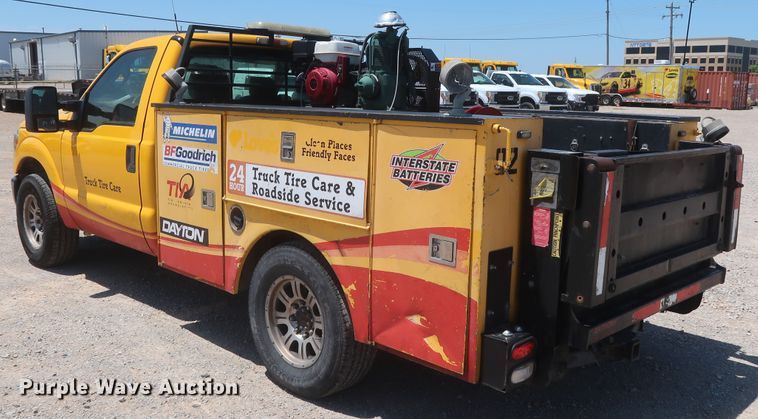 image for item HT9568 2011 Ford F250 Super Duty XL  utility bed pickup truck