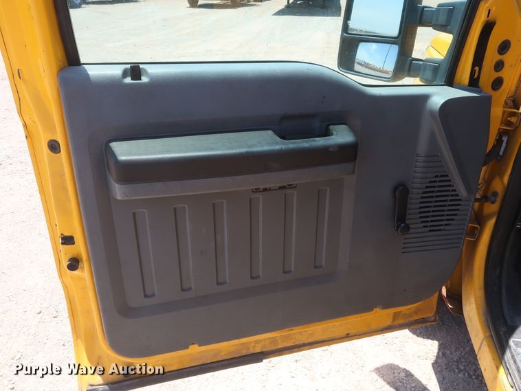 image for item HT9568 2011 Ford F250 Super Duty XL  utility bed pickup truck