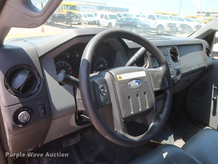 image for item HT9568 2011 Ford F250 Super Duty XL  utility bed pickup truck