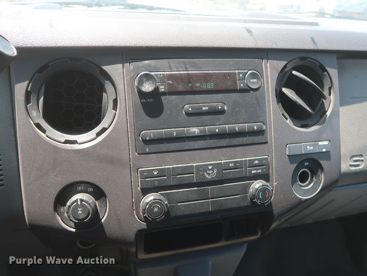 image for item HT9568 2011 Ford F250 Super Duty XL  utility bed pickup truck