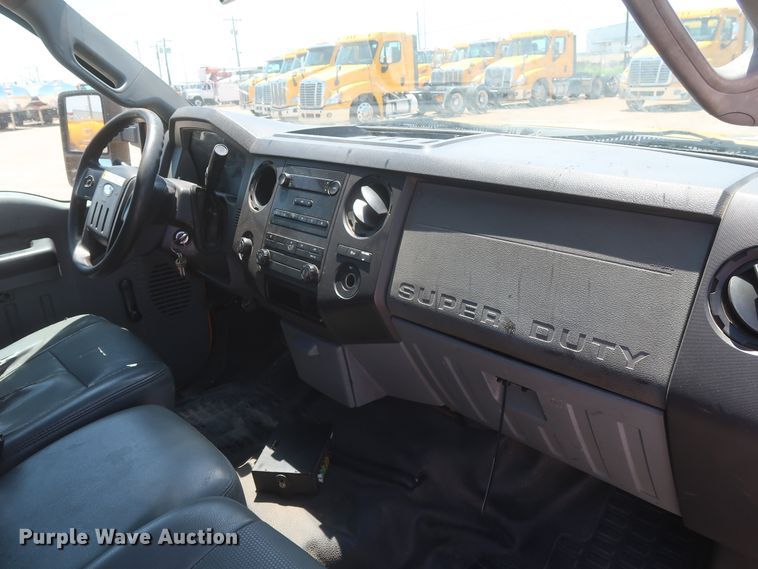 image for item HT9568 2011 Ford F250 Super Duty XL  utility bed pickup truck