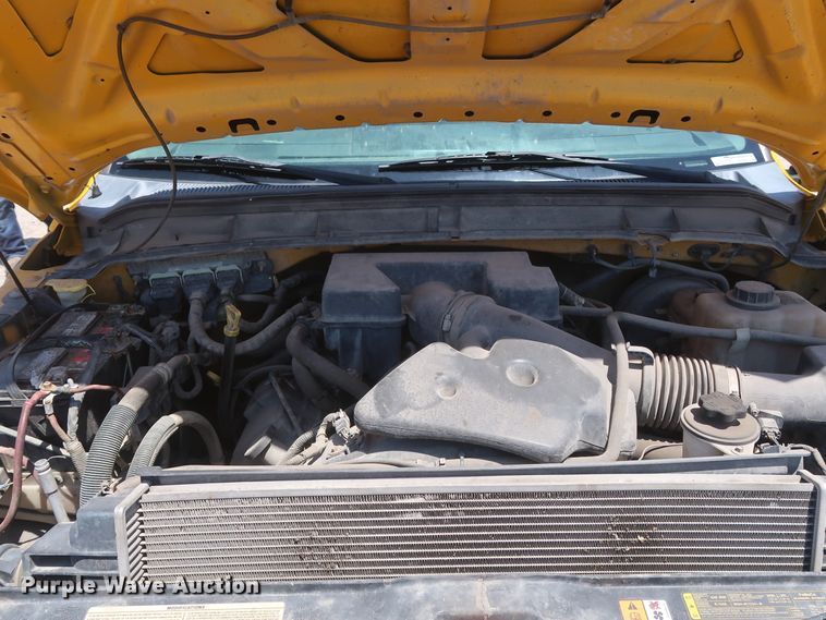 image for item HT9568 2011 Ford F250 Super Duty XL  utility bed pickup truck