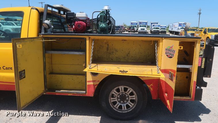 image for item HT9568 2011 Ford F250 Super Duty XL  utility bed pickup truck