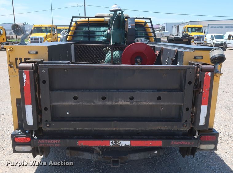 image for item HT9568 2011 Ford F250 Super Duty XL  utility bed pickup truck