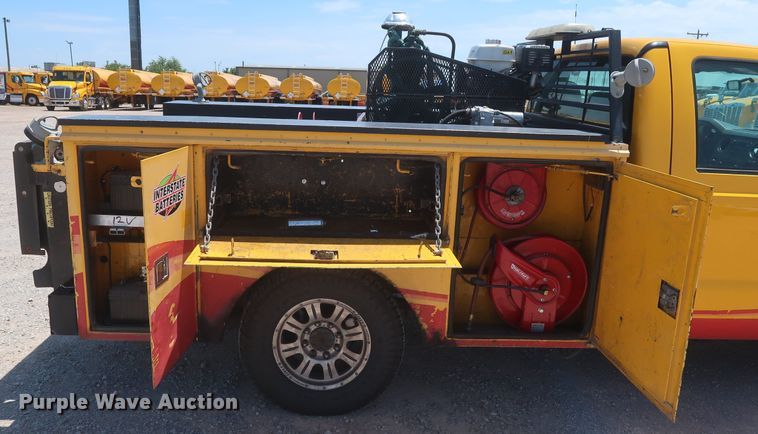 image for item HT9568 2011 Ford F250 Super Duty XL  utility bed pickup truck