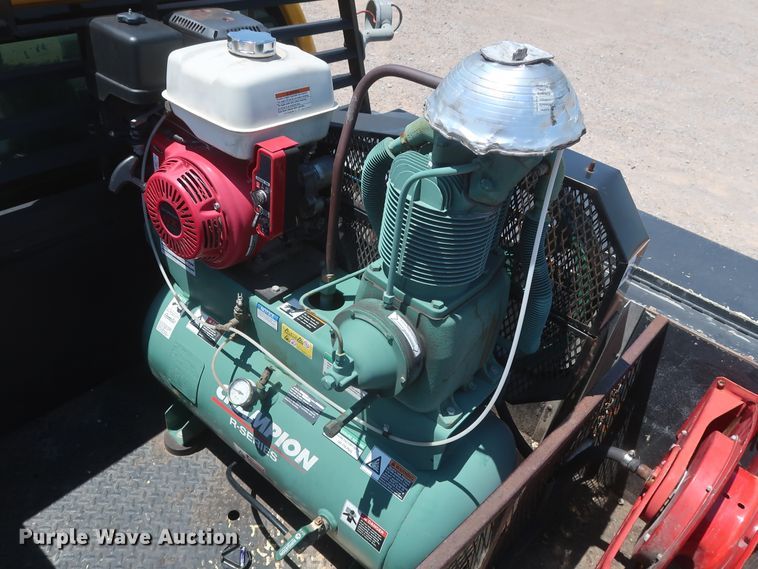 image for item HT9568 2011 Ford F250 Super Duty XL  utility bed pickup truck