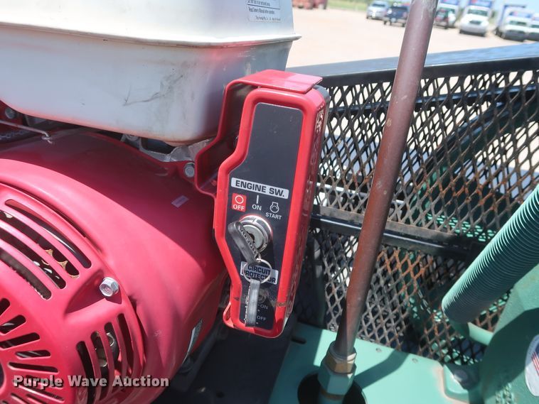 image for item HT9568 2011 Ford F250 Super Duty XL  utility bed pickup truck