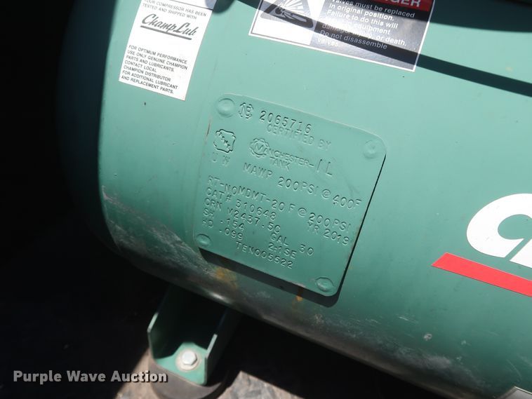 image for item HT9568 2011 Ford F250 Super Duty XL  utility bed pickup truck