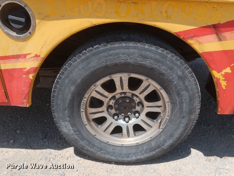 image for item HT9568 2011 Ford F250 Super Duty XL  utility bed pickup truck