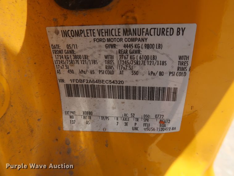 image for item HT9568 2011 Ford F250 Super Duty XL  utility bed pickup truck