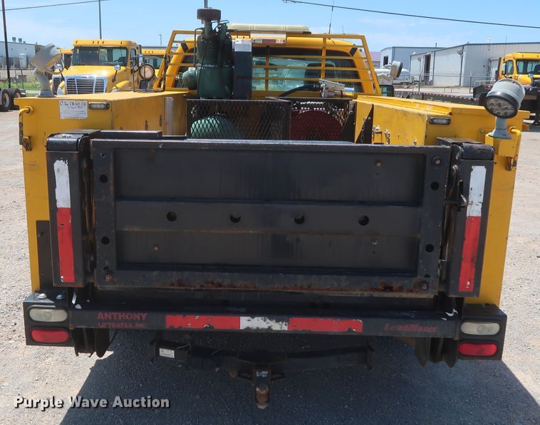 image for item HT9569 2015 Ford F350 Super Duty XL  utility bed pickup truck