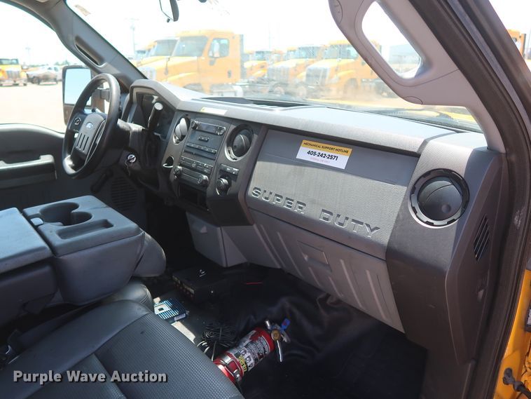 image for item HT9569 2015 Ford F350 Super Duty XL  utility bed pickup truck