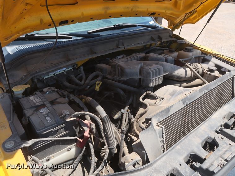 image for item HT9569 2015 Ford F350 Super Duty XL  utility bed pickup truck