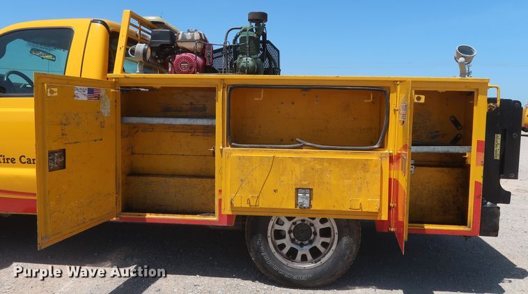 image for item HT9569 2015 Ford F350 Super Duty XL  utility bed pickup truck