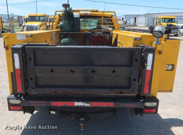 image for item HT9569 2015 Ford F350 Super Duty XL  utility bed pickup truck