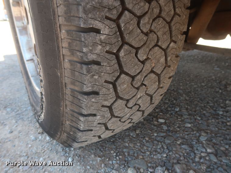 image for item HT9569 2015 Ford F350 Super Duty XL  utility bed pickup truck