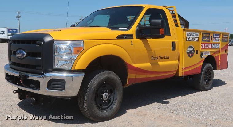 image for item HT9570 2015 Ford F350 Super Duty XL  utility bed pickup truck