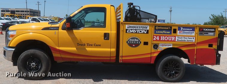 image for item HT9570 2015 Ford F350 Super Duty XL  utility bed pickup truck